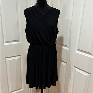 TAHARI, woman’s, black, sleeveless, elasticized waist, dress. Size large.